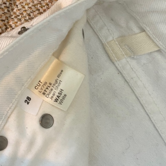 Reformation white denim shorts - Picture 3 of 7